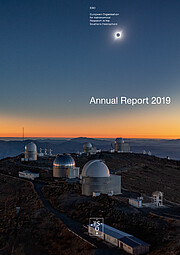 Copertina del report annuale dell'ESO del 2019