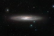 Infrarødt VISTA-billede af Billedhuggergalaksen (NGC 253)
