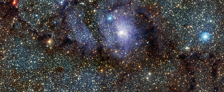 Imagem infravermelha VISTA da Nebulosa da Lagoa (Messier 8)