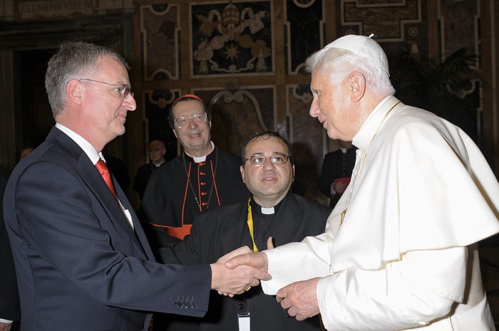 El Director General de ESO visita el Vaticano